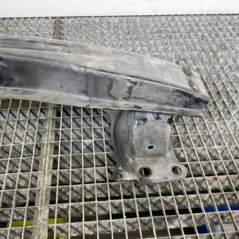 Renfort pare choc avant (traverse) VOLKSWAGEN GOLF 5 Photo n°3