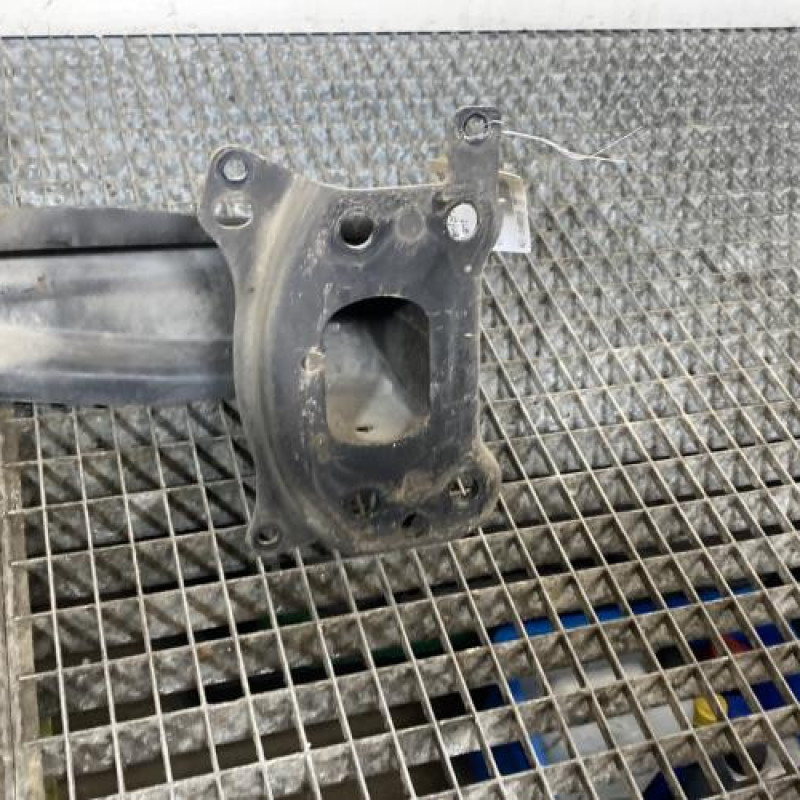 Renfort pare choc avant (traverse) VOLKSWAGEN GOLF 5 Photo n°6