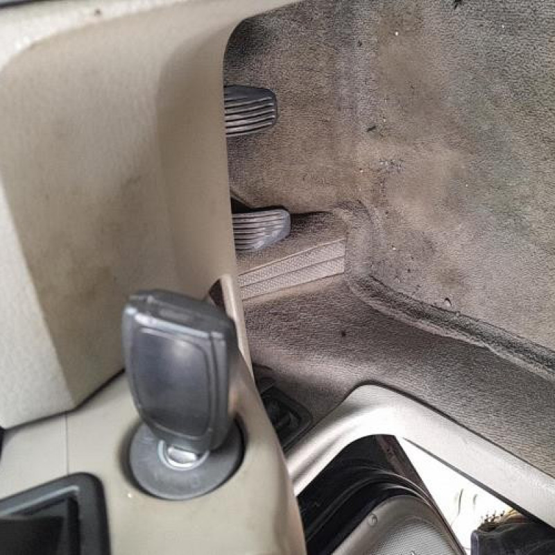 Malle/Hayon arriere VOLVO V 70 1 Photo n°19