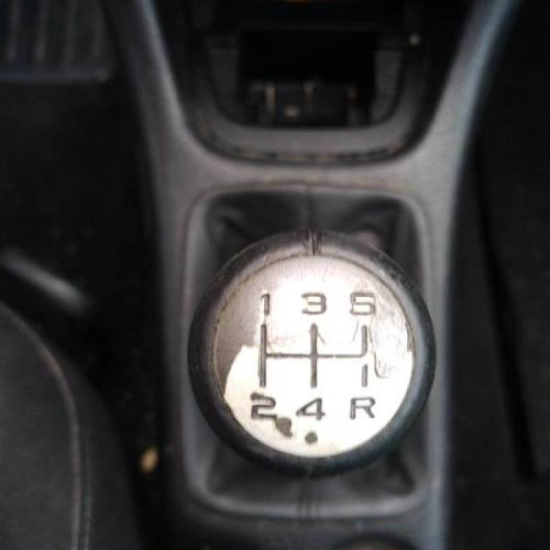 Vitre arriere droit PEUGEOT 206 Photo n°13
