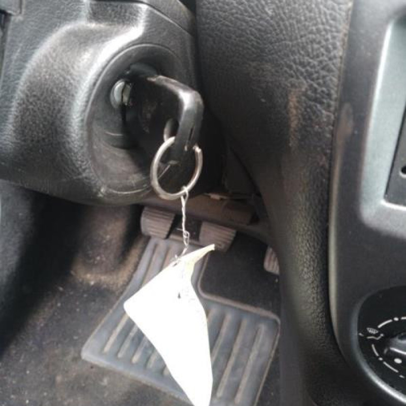 Vitre arriere droit PEUGEOT 206 Photo n°15
