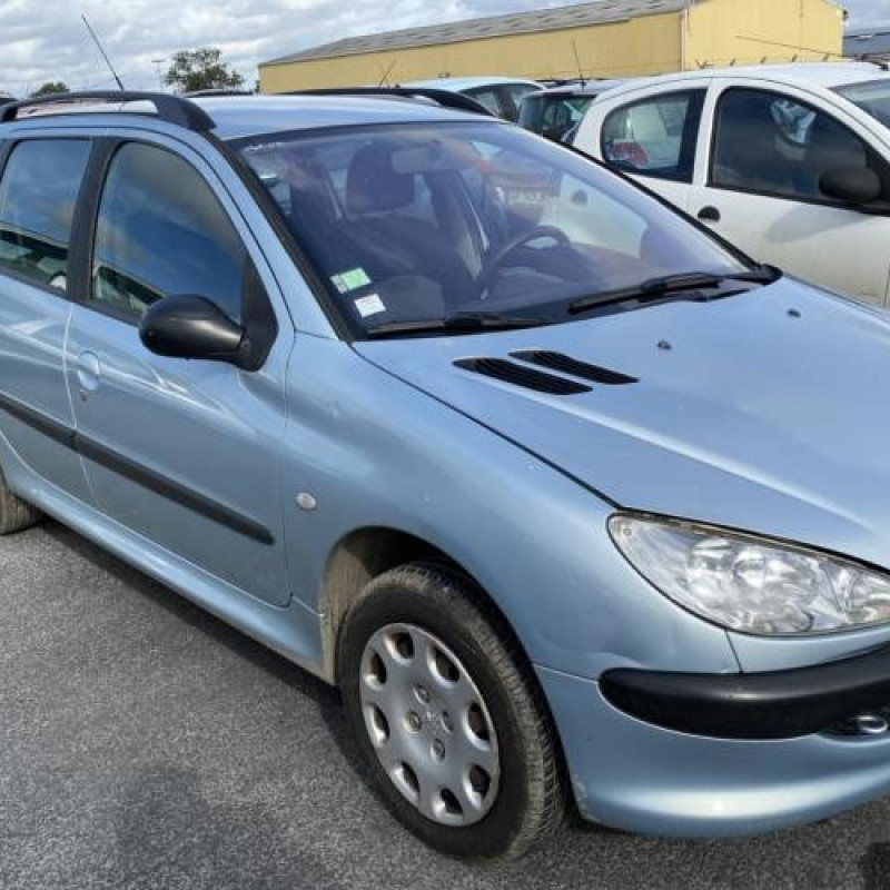 Vitre arriere droit PEUGEOT 206 Photo n°18