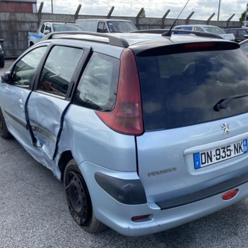 Vitre arriere droit PEUGEOT 206 Photo n°20