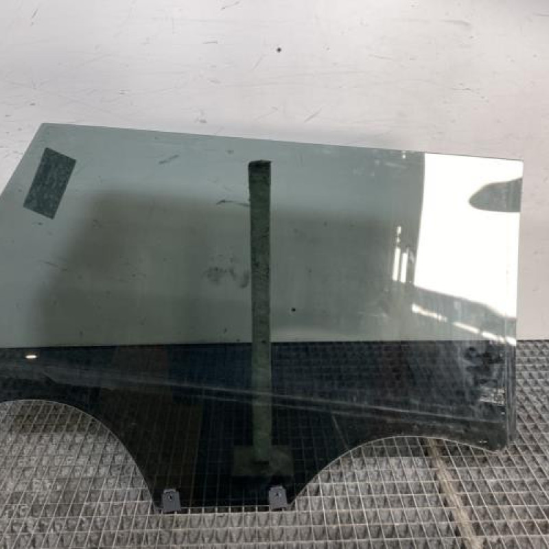 Vitre arriere gauche PEUGEOT 5008 2 Photo n°5
