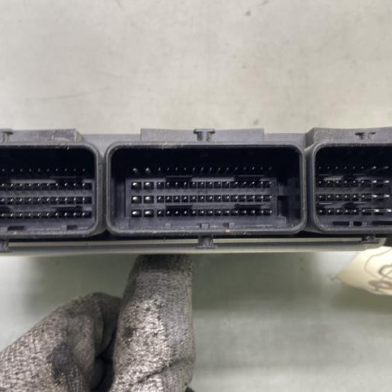 Calculateur moteur RENAULT SCENIC 3 Photo n°3