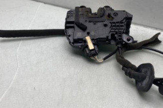 Serrure arriere droit RENAULT CLIO 4