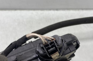 Serrure arriere droit RENAULT CLIO 4