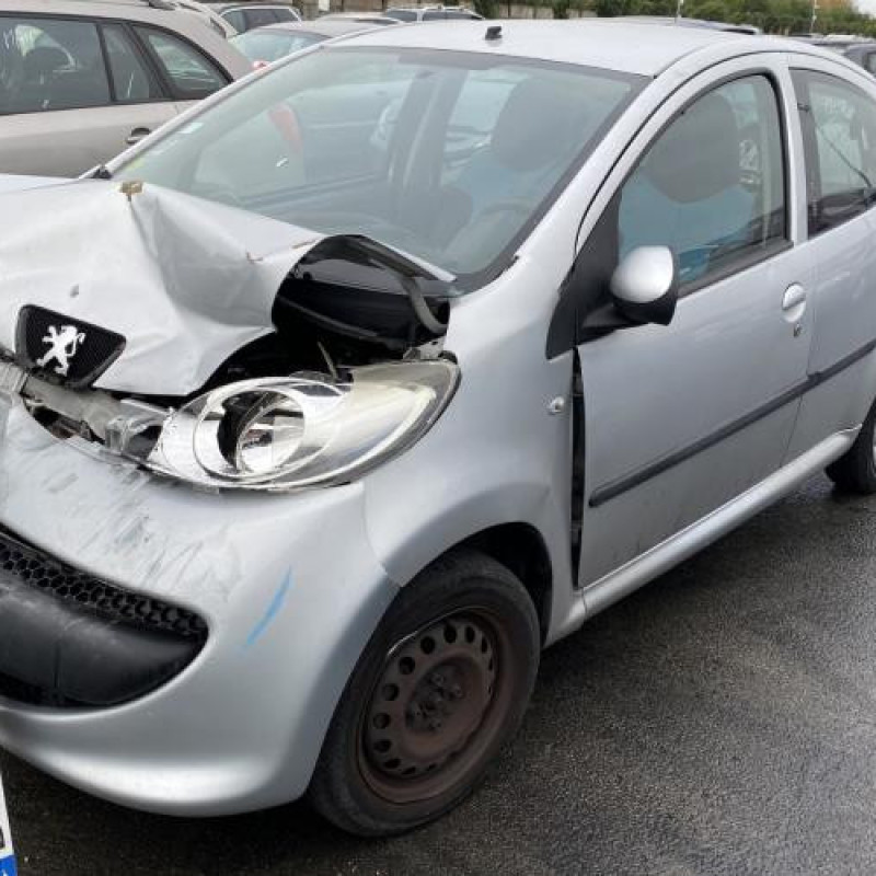 Pretensionneur de ceinture avant droit PEUGEOT 107 Photo n°5