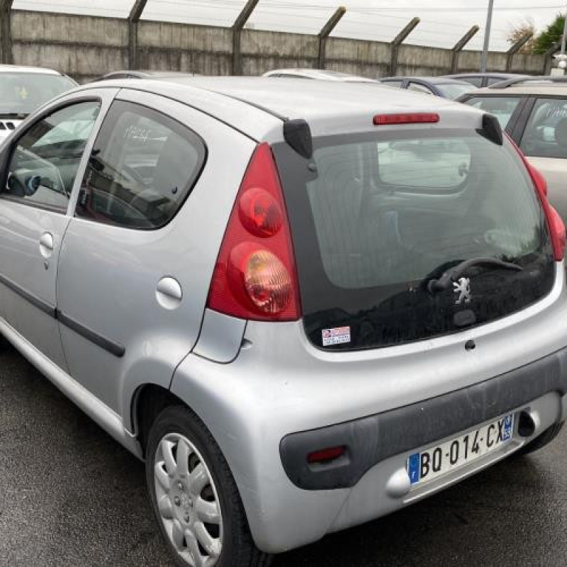 Pretensionneur de ceinture avant droit PEUGEOT 107 Photo n°8