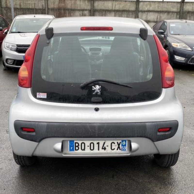Pretensionneur de ceinture avant droit PEUGEOT 107 Photo n°9