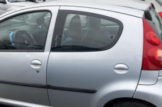 Pretensionneur de ceinture avant droit PEUGEOT 107