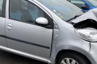Pretensionneur de ceinture avant droit PEUGEOT 107