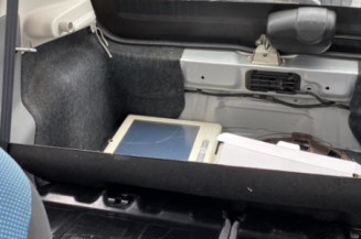 Pretensionneur de ceinture avant droit PEUGEOT 107