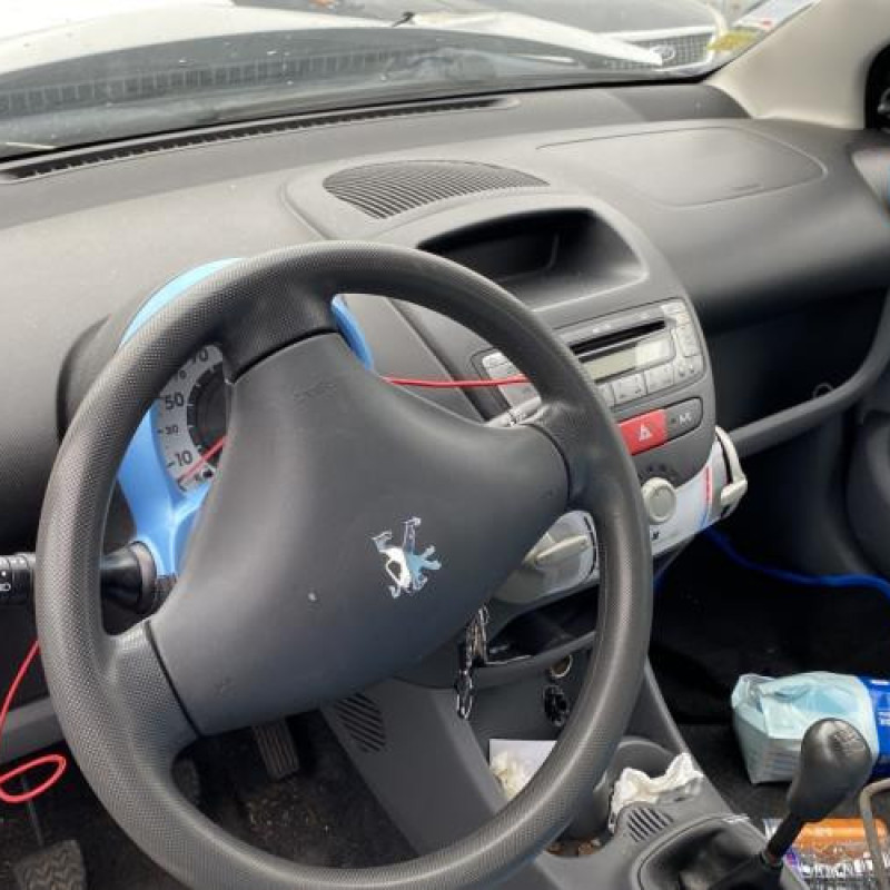 Pretensionneur de ceinture avant droit PEUGEOT 107 Photo n°16
