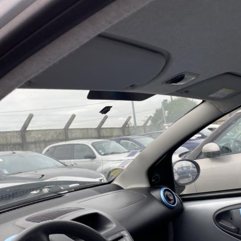 Pretensionneur de ceinture avant droit PEUGEOT 107 Photo n°17