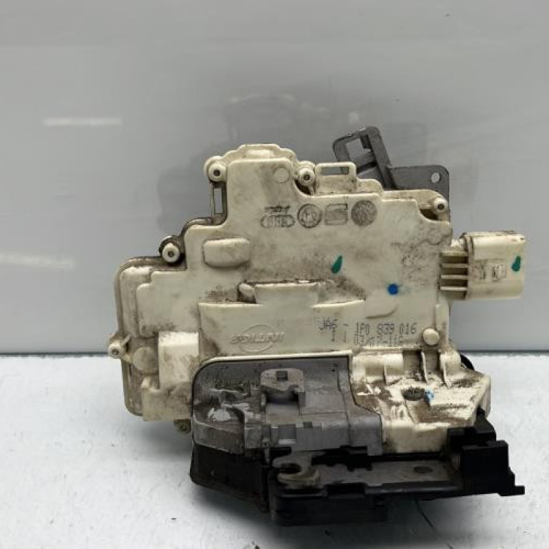 Serrure arriere droit SEAT LEON 2 Photo n°1