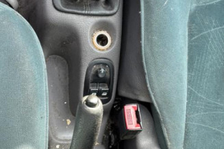 Serrure avant droit PEUGEOT 206