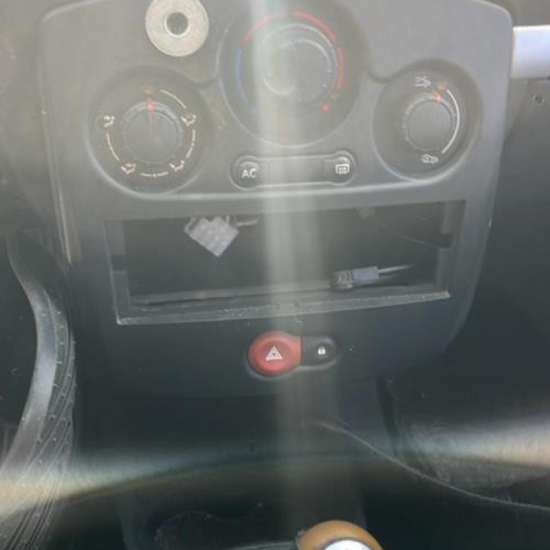 Vase de lave glace RENAULT CLIO 3 Photo n°11