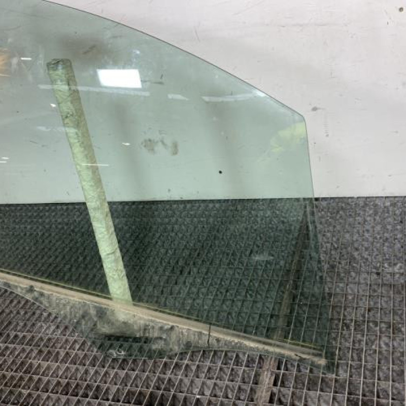 Vitre avant droit RENAULT MODUS Photo n°4