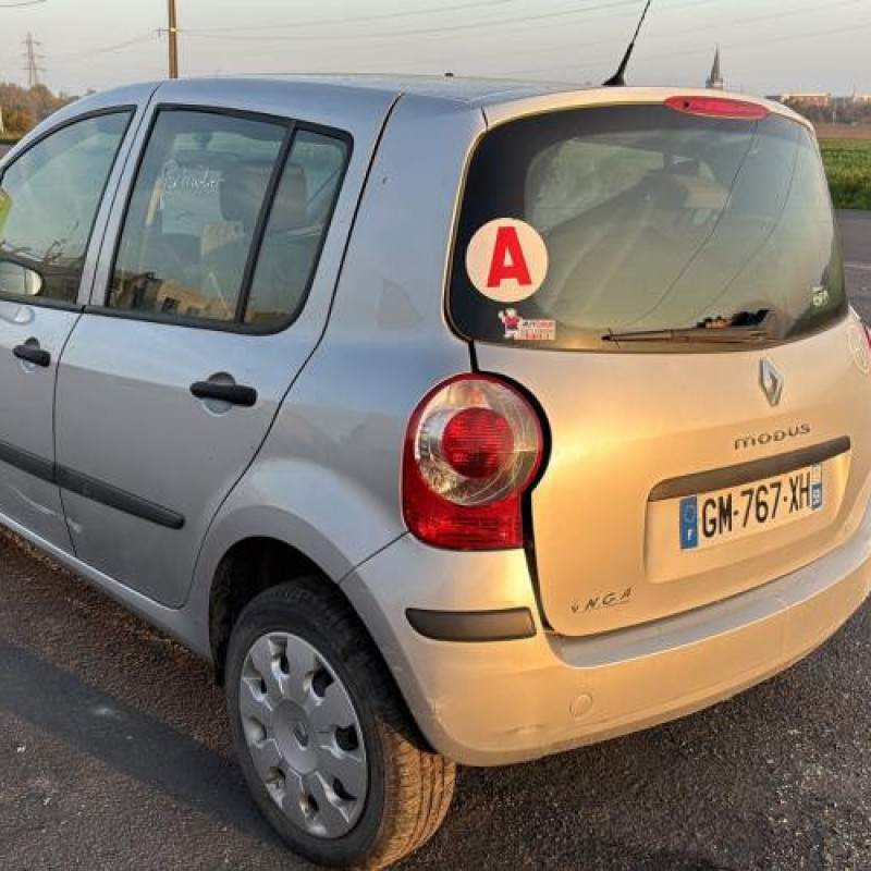 Vitre avant droit RENAULT MODUS Photo n°10