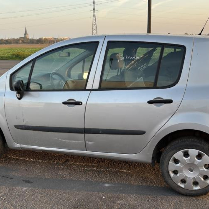 Vitre avant droit RENAULT MODUS Photo n°12