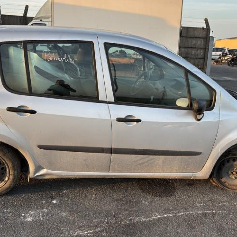 Vitre avant droit RENAULT MODUS Photo n°13