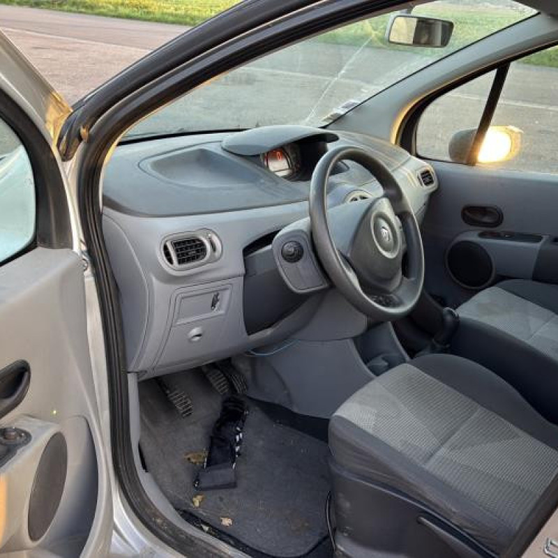Vitre avant droit RENAULT MODUS Photo n°15