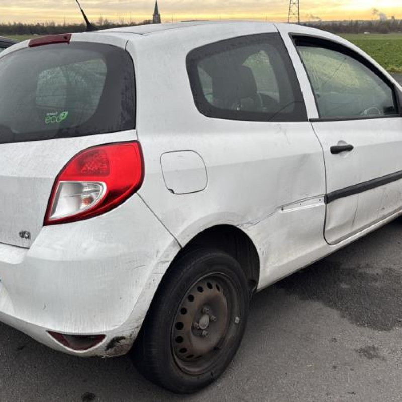 Serrure avant droit RENAULT CLIO 3 Photo n°8