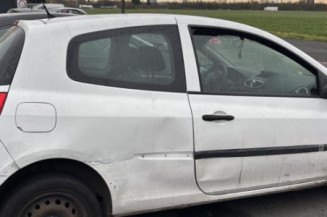 Serrure avant droit RENAULT CLIO 3
