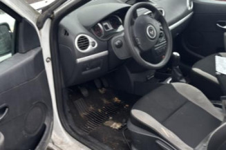 Serrure avant droit RENAULT CLIO 3