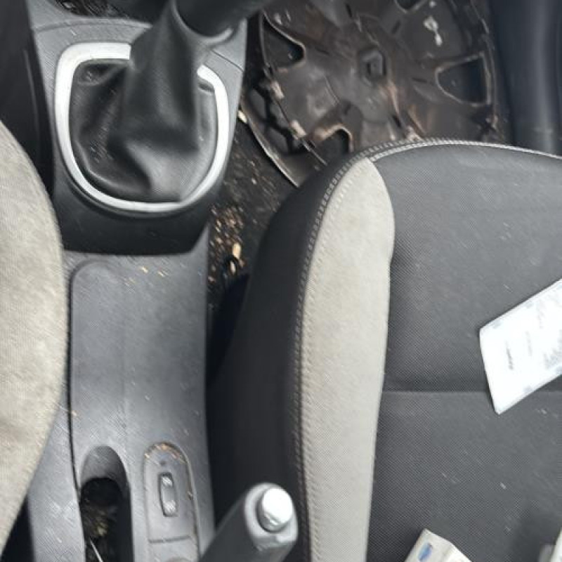 Serrure avant droit RENAULT CLIO 3 Photo n°18