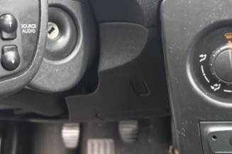 Serrure avant droit RENAULT CLIO 3