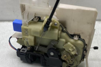 Serrure avant droit VOLKSWAGEN POLO 4