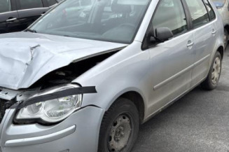 Serrure avant droit VOLKSWAGEN POLO 4