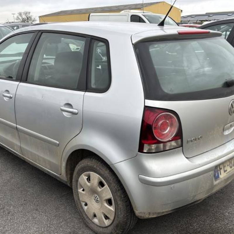Serrure avant droit VOLKSWAGEN POLO 4 Photo n°9