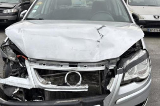 Serrure avant droit VOLKSWAGEN POLO 4