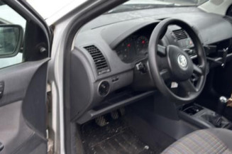 Serrure avant droit VOLKSWAGEN POLO 4