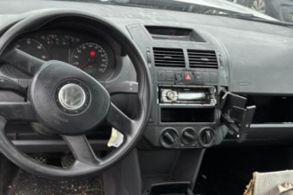 Serrure avant droit VOLKSWAGEN POLO 4