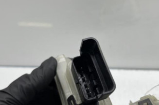 Serrure avant gauche PEUGEOT 3008 1