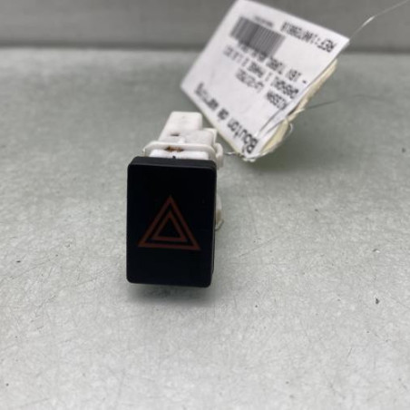 Bouton de warning NISSAN QASHQAI 1 Photo n°1