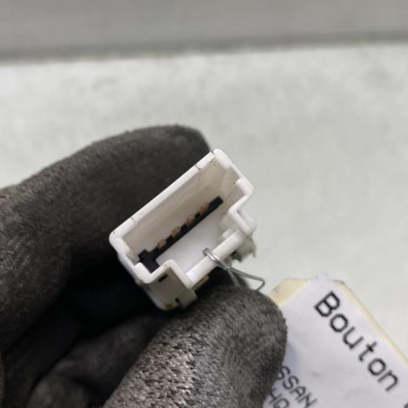 Bouton de warning NISSAN QASHQAI 1 Photo n°3