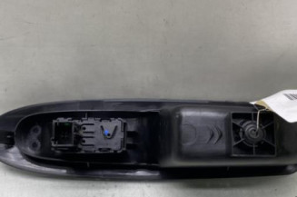 Interrupteur de leve vitre arriere droit CITROEN C4 2