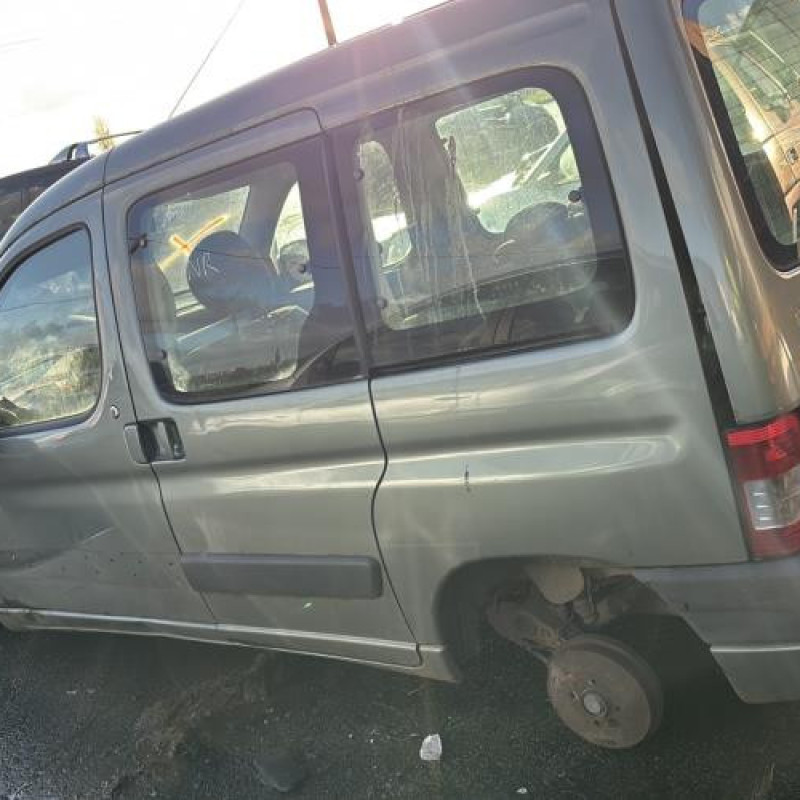 Porte avant droit PEUGEOT PARTNER 1 Photo n°14