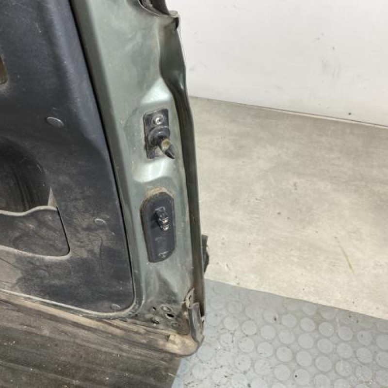 Porte laterale gauche PEUGEOT PARTNER 1 Photo n°4