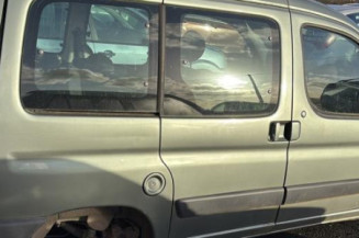 Porte laterale gauche PEUGEOT PARTNER 1