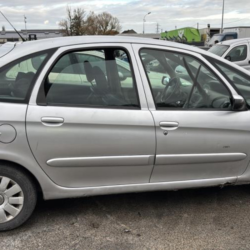Porte avant droit CITROEN XSARA PICASSO Photo n°13