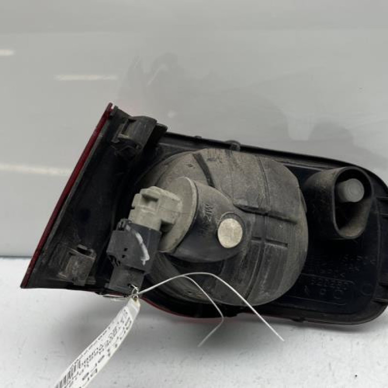 Anti brouillard arriere gauche CITROEN C3 PICASSO Photo n°3