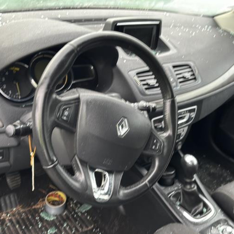 Plage arriere RENAULT MEGANE 3 Photo n°15