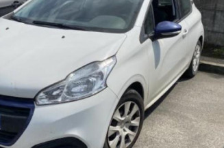 Serrure avant droit PEUGEOT 208 1