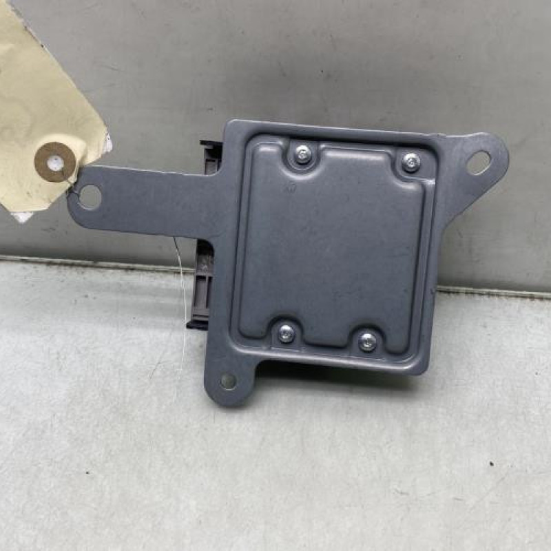 Boitier air bag RENAULT CLIO 4 Photo n°3